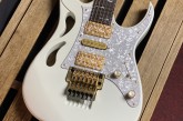 Ibanez Steve Vai PIA-3761 Stallion White-28.jpg